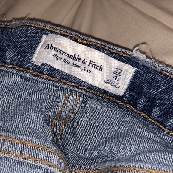 A&F Ripped High Rise Mom Jeans - Picture 4 of 4
